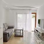 Playa Del Duque Beachside - Renovated 1br Pd1 Lejlighed *
