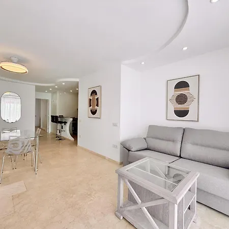 Playa Del Duque Beachside - Renovated 1br Pd1 Apartment *