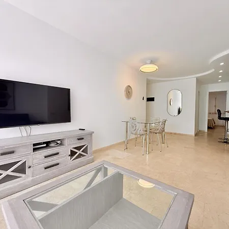 Apartment Playa Del Duque Beachside - Renovated 1br Pd1 *