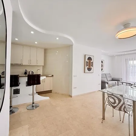 Playa Del Duque Beachside - Renovated 1br Pd1 Lejlighed