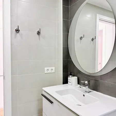 Playa Del Duque Beachside - Renovated 1br Pd1 Apartment Costa Adeje (Tenerife)